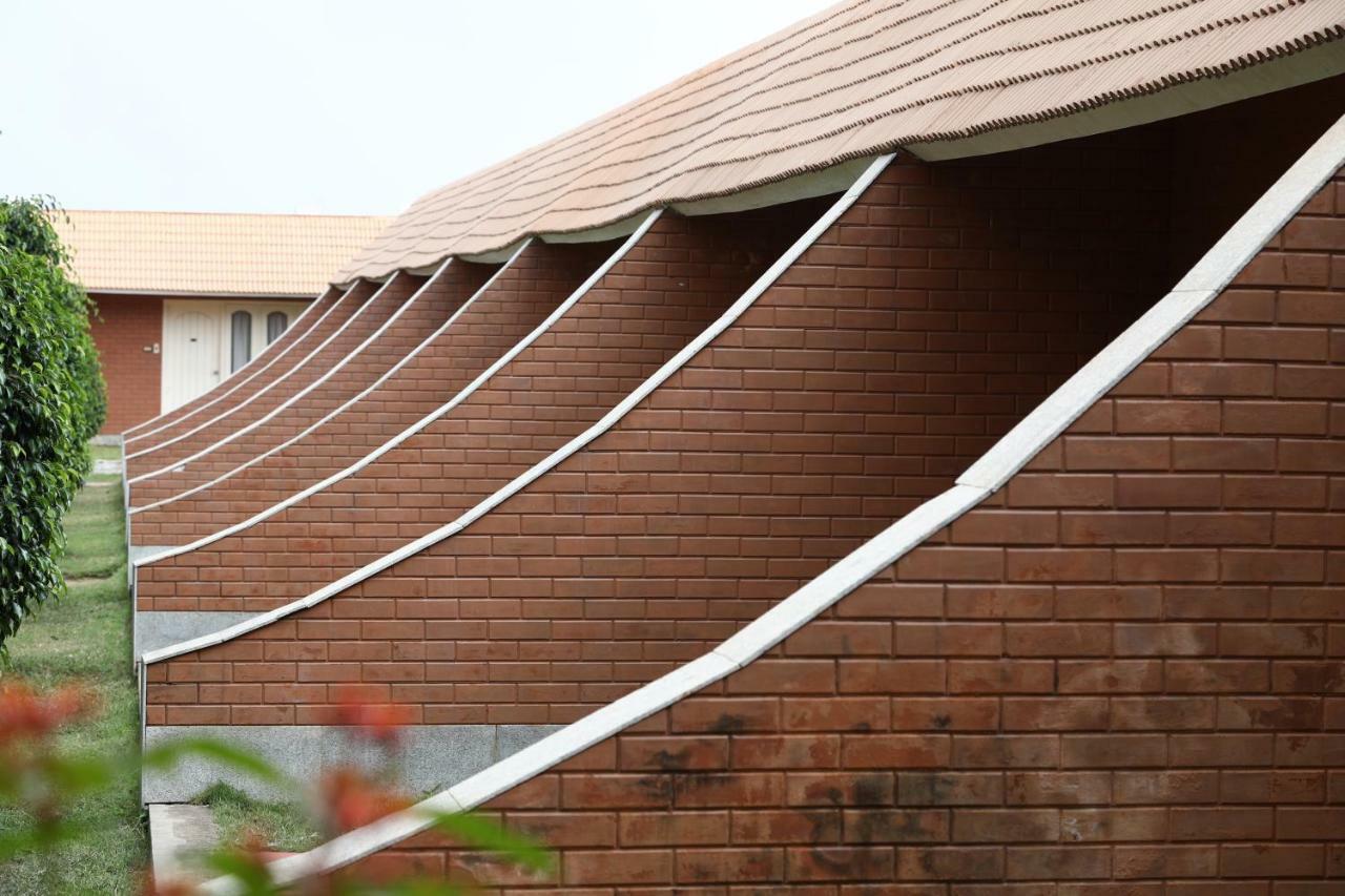 Celebrity Resort Chennai Tambaram Экстерьер фото