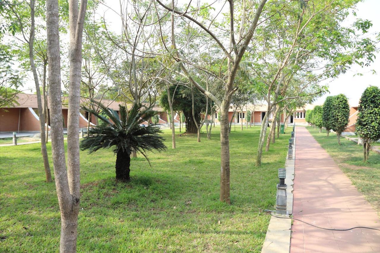 Celebrity Resort Chennai Tambaram Экстерьер фото